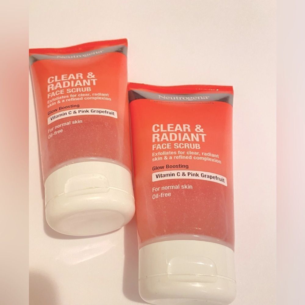 🛍️Newtrogena Clear & Radiant Face Scrub Vitamin C & Pink Grapefruit 150ml 💥